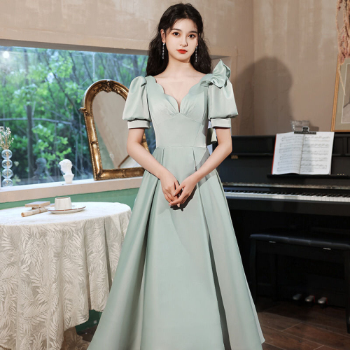 Evening dress 2023 new banquet style elegant dress light luxury western decoration body-fitting wedding dress can be worn at ordinary times