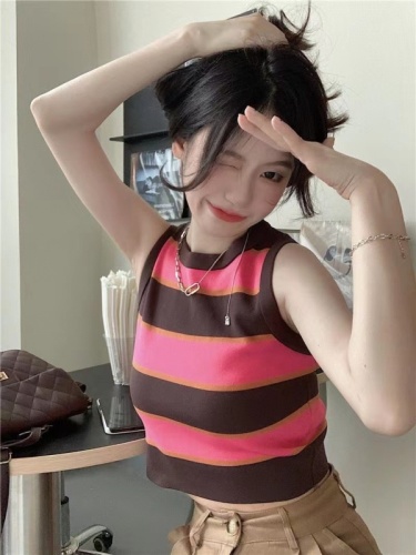 Striped vest women's inner wear in the summer of  new slim fit and thin short style outer wear suspender top