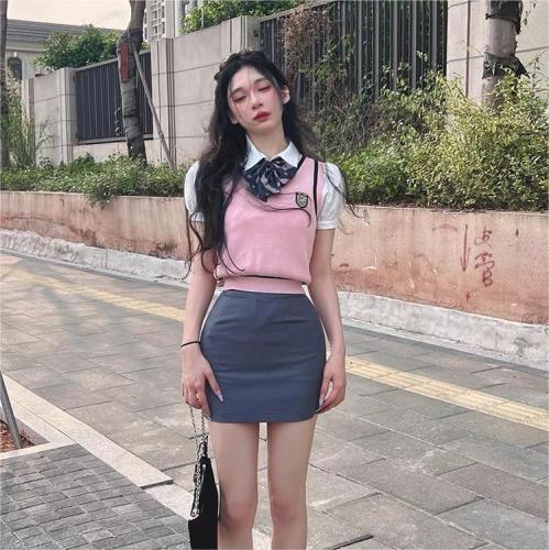Academy style sweet and spicy fake two-piece short bow knit vest slimming love short sleeved shirt