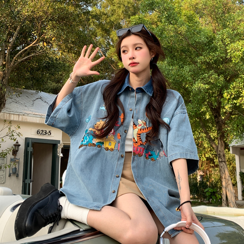 Retro Hong Kong style cartoon embroidery washed denim short-sleeved shirt men and women 2023 summer lazy couple shirt