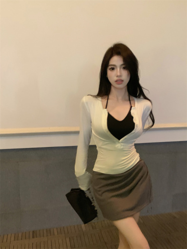 Real price design sweet hot girl thin bottoming shirt short long-sleeved top + skirt suit