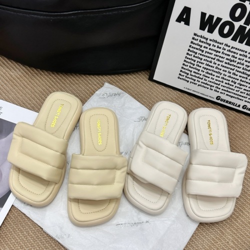 Real shot bread sandals and slippers women's outerwear fashion summer new style stepping on shit feeling flat beach flip flops
