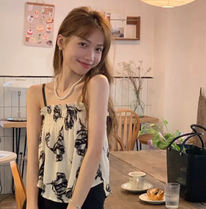 Sleeveless Printed Camisole Women's  Summer New Outerwear Loose Slim Fashion Short Tops for Age Reduction