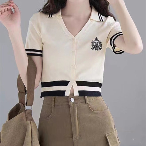 Korean retro color-inserting college polo collar short-sleeved light knitted sweater looks thin and small plaid cardigan