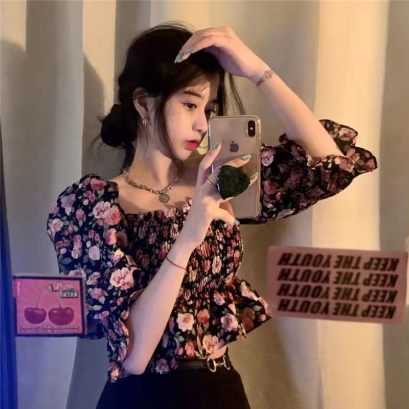 Floral chiffon shirt women's summer design sense niche ruffle French puff sleeve short-sleeved top short section small man