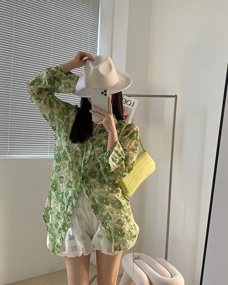 2023 spring and summer new floral long-sleeved thin shirt literary style Korean version loose green floral shirt
