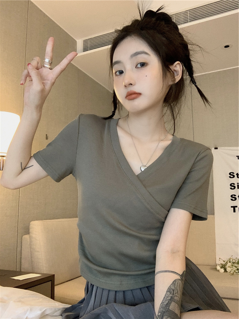 Design sense V-neck cross short-sleeved T-shirt summer new slim fit hot girl t-shirt top female ins tide