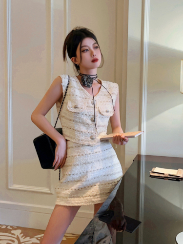 Real shot real price Xiaoxiangfeng fashion suit sleeveless vest top high waist skirt two-piece set