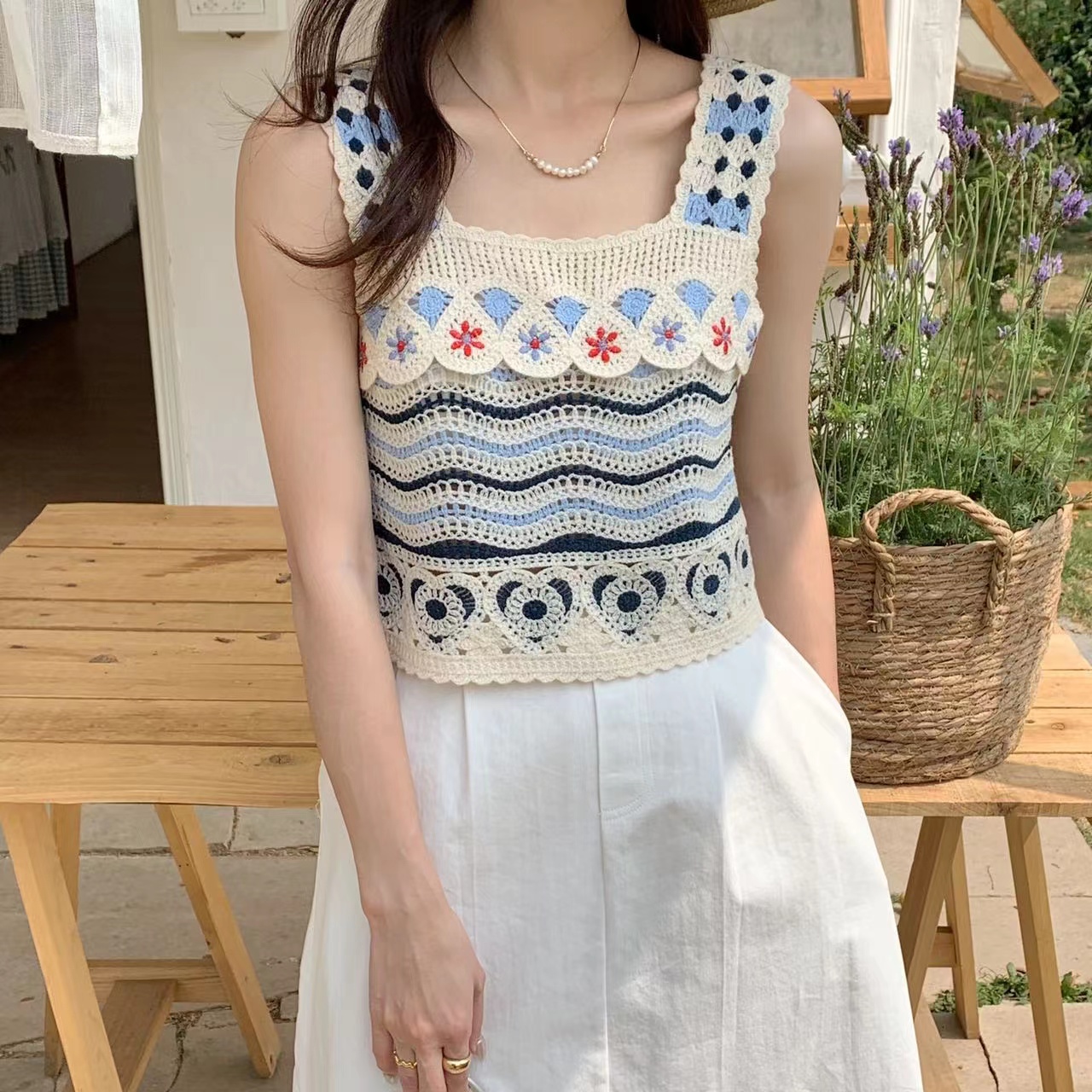 Retro design hollow vest women's super fire ins short outer wear 2023 summer sleeveless strapless T-shirt top