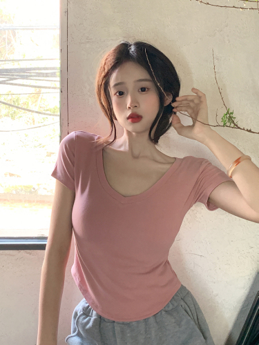 Real price~Light familiar style V-neck slim fit and thin short T-shirt for women