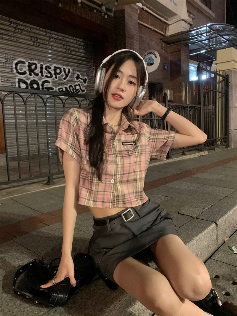 American hot girl college style short-sleeved shirt women's summer loose French sweet and spicy style retro pure desire short top