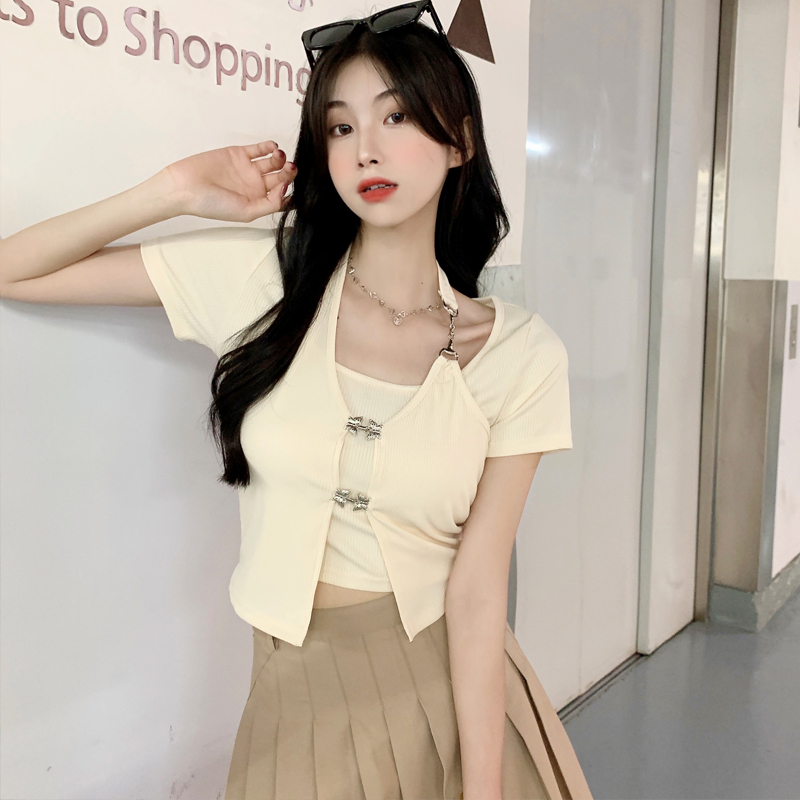 Summer new hot girl wind exposed navel showing thin short-sleeved top American splicing design fake two-piece T-shirt