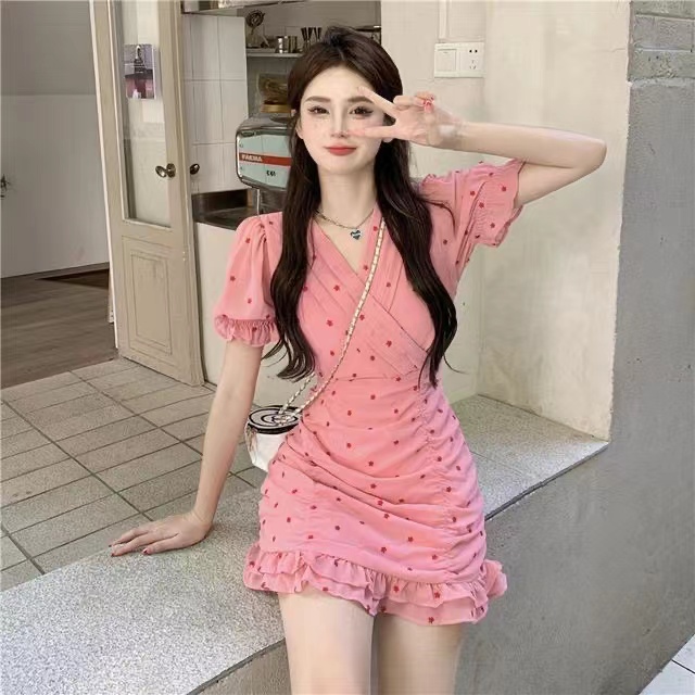 Original method + four-sided elastic French first love dress short-sleeved 2023 summer v-neck sweet pink hip skirt