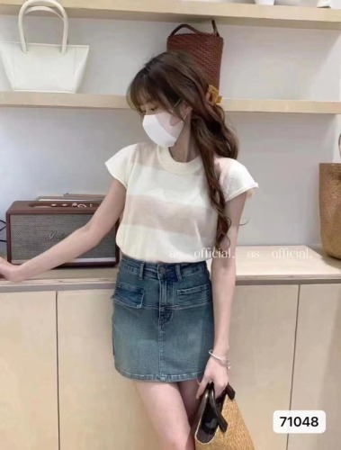 Real price Qiu Rouyao same style hit color front shoulder striped short-sleeved t-shirt female Xia Xiaofei sleeve ice silk top knitted sweater thin