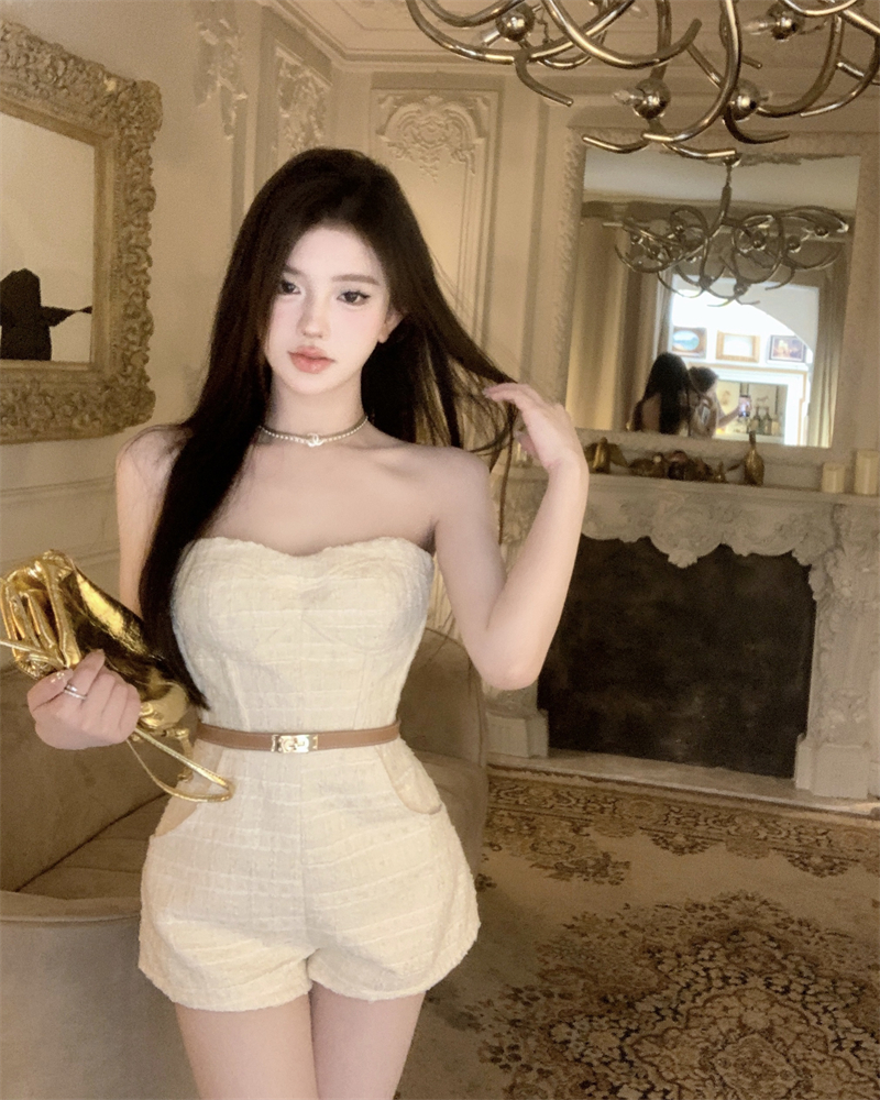 Real shot at real price Xiaoxiangfeng collarbone one-shoulder jumpsuit looks thin and high-end temperament celebrity tube top jumpsuit