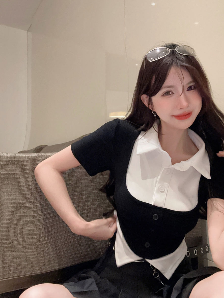 Hong Kong-style temperament fake two-piece polo collar slim T-shirt female design sense niche hot girl slim top