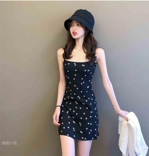  new French romantic palace style seaside holiday tea series beautiful suspender dress women early spring and summer