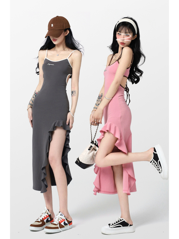 American retro hot girl suspender dress female 2023 summer slit back mother skirt bag hip dress