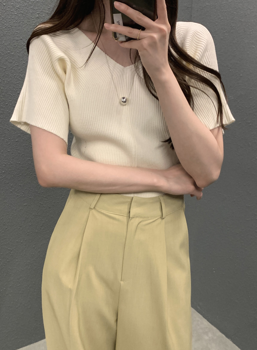 Korean chic new retro simple V-neck pullover short-sleeved sweater women's slim temperament all-match tops