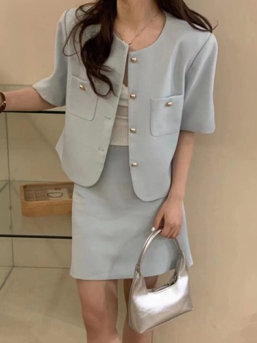 Xiaoxiangfeng short-sleeved suit suit 2023 summer thin section small round neck suit jacket short skirt two-piece set