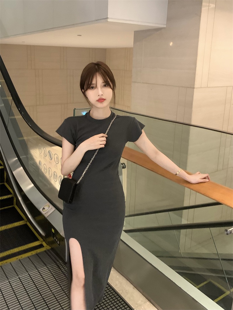 Spice girl short-sleeved T-shirt dress women's summer 2023 new black slit sexy over-the-knee mid-length skirt
