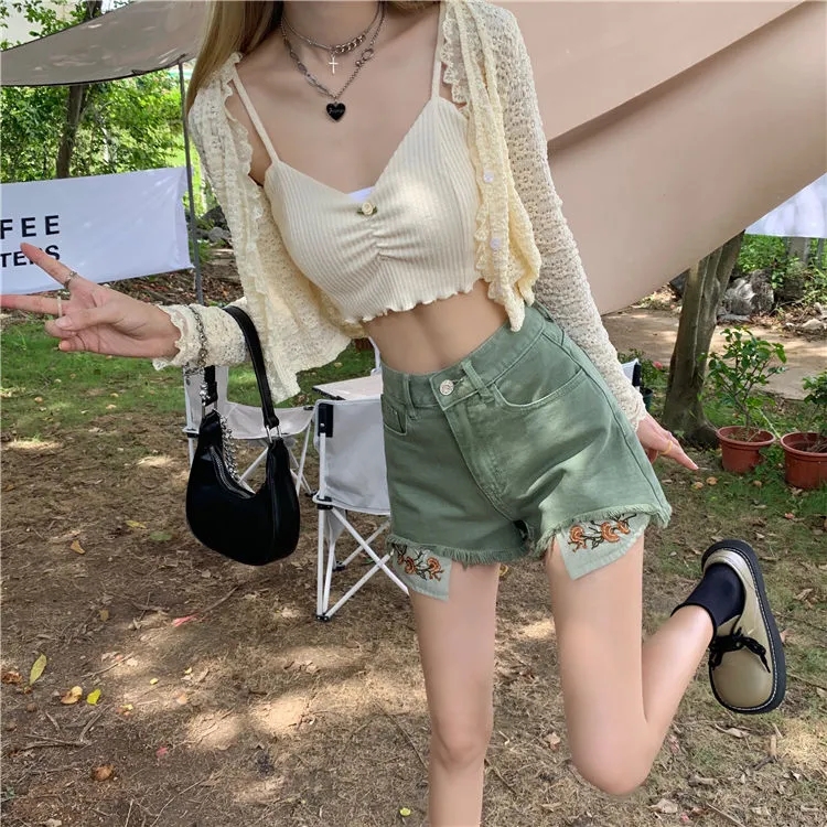 Wide-leg denim shorts summer 2023 new large size retro design feeling niche embroidery raw edge outerwear hot pants women