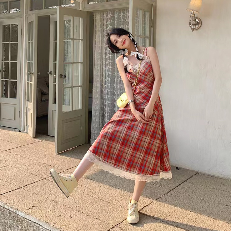 Summer 2023 Internet celebrity hot style red plaid dress irregular design holiday style slim white dress