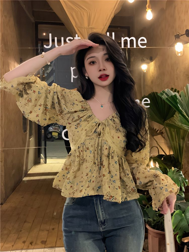 V-neck drawstring tie bell sleeve shirt female spring 2023 new French retro floral chic long-sleeved shirt