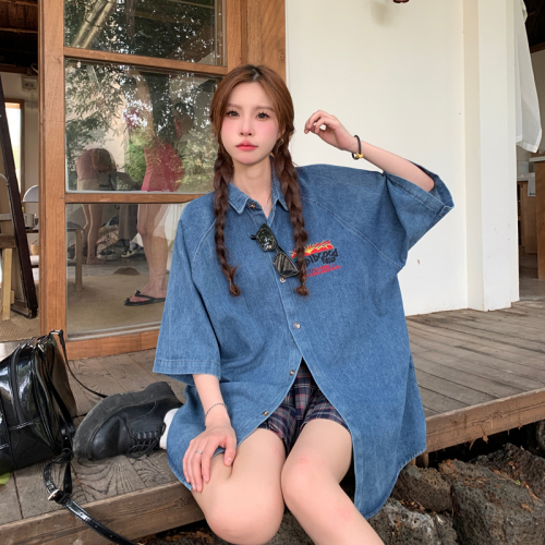 Real shot retro washed old embroidered denim shirt men and women couples loose casual summer American short-sleeved shirt