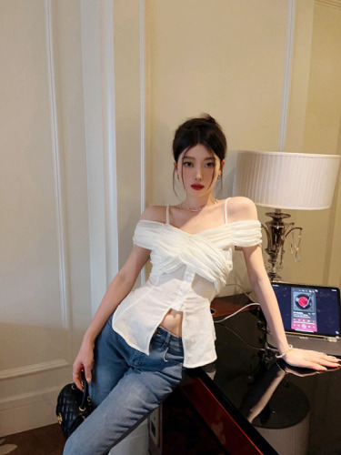 Real shot real price pure desire one-shoulder top design sense niche female chic sweet and spicy  new summer short short shirt