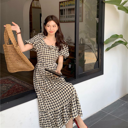 Korean version of the girl's age-reducing retro plaid dress women's summer new loose-fitting meat-covering college style niche long skirt