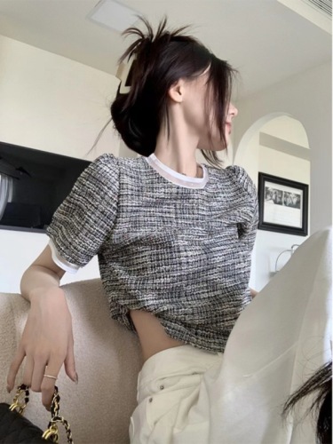 Xiaoxiang style design sense niche T-shirt women's summer short-sleeved chic