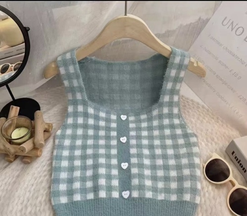 Korean version of the Hong Kong style small camisole female summer bottoming shirt Hyun Ya wearing a plaid top student girl