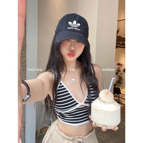 South Korea's Dongdaemun 2023 summer new black and white striped camisole women's self-cultivation all-match design bottoming clothing