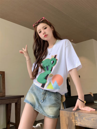 Real shot real price short-sleeved t-shirt women's summer half-sleeved 2023 new loose large size niche cotton embroidery top