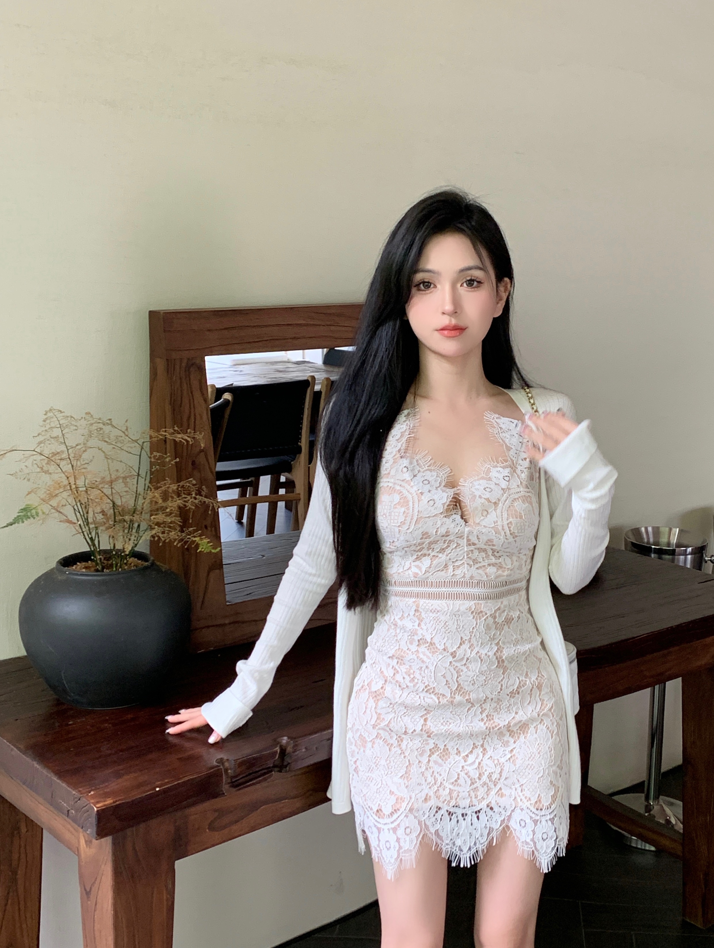 Real price real price heavy industry exquisite lace dress / suspender double version coquettish and easy to wear