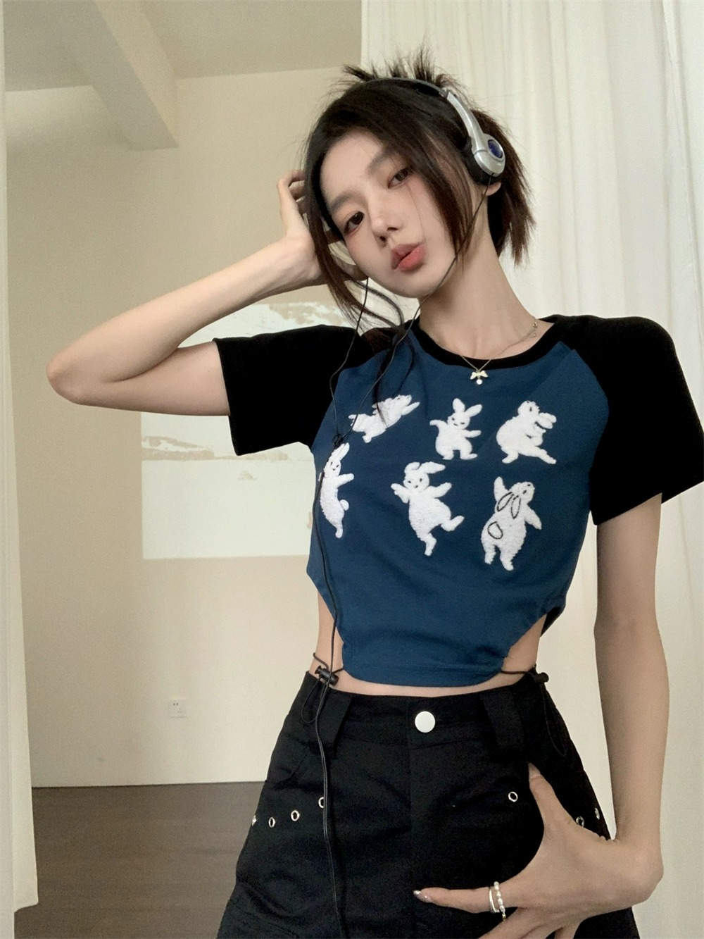 Spot American towel embroidered rabbit short-sleeved T-shirt women's summer drawstring self-cultivation short irregular top