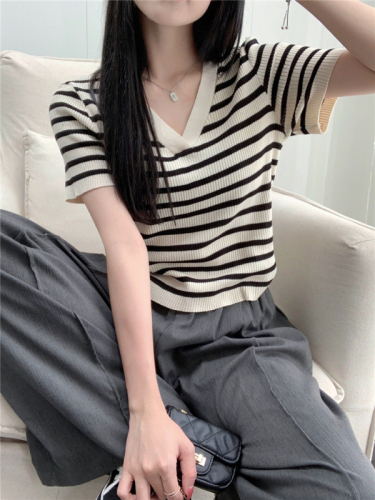Real shot real price Stitching contrast color striped V-neck slim fit short-sleeved knitted bottoming shirt T-shirt top women