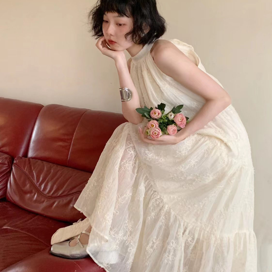 Design sense small crowd retro texture sense flower embroidery sleeveless halter neck temperament long skirt super fairy holiday wind dress