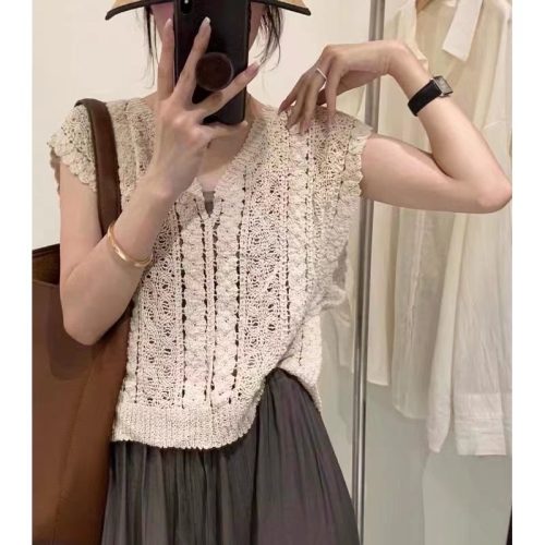 Korean sweet temperament hand-woven hollow V-neck ice silk knitted vest vest female foreign style pullover top summer