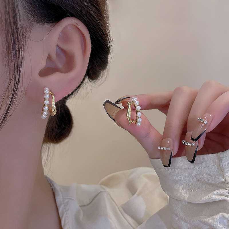Real Shot S925 Silver Needle French Vintage Pearl Earrings Versatile Temperament Irregular Geometric Stud Earrings Net Red Same Style