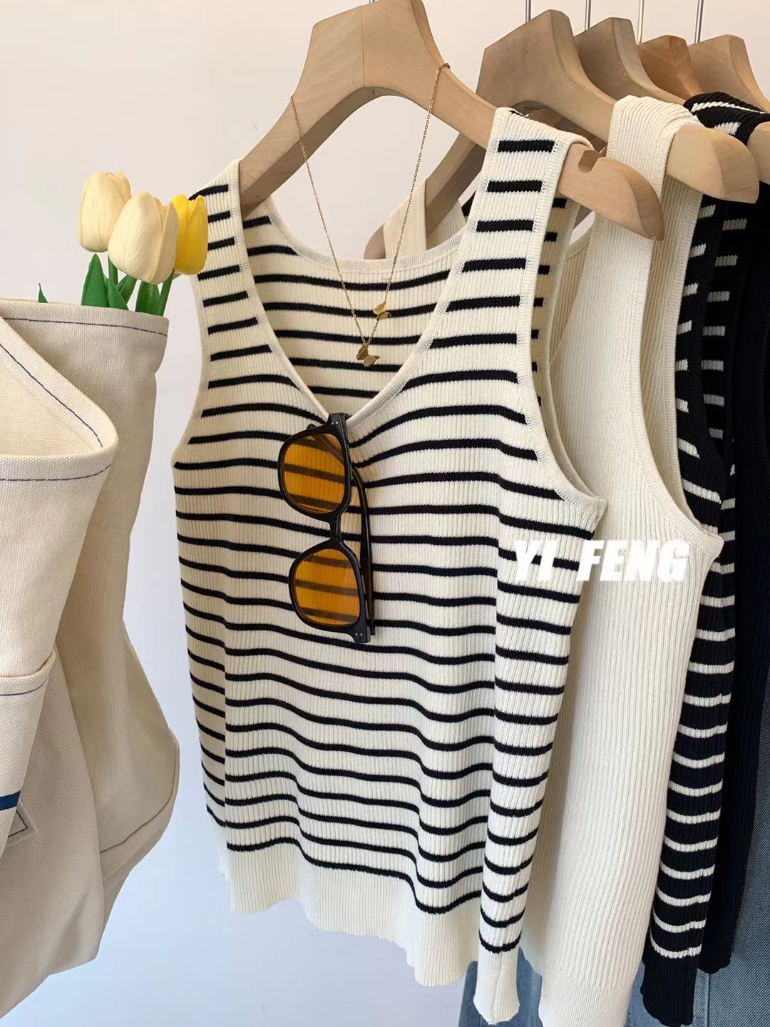 Summer new slimming thin covering meat striped solid color knitted sleeveless vest female U-neck outer wear small suspenders