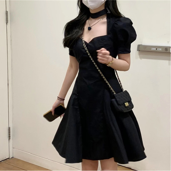 Pure desire wind puff sleeve dress female summer 2023 new design sense niche French retro sweet and spicy black skirt