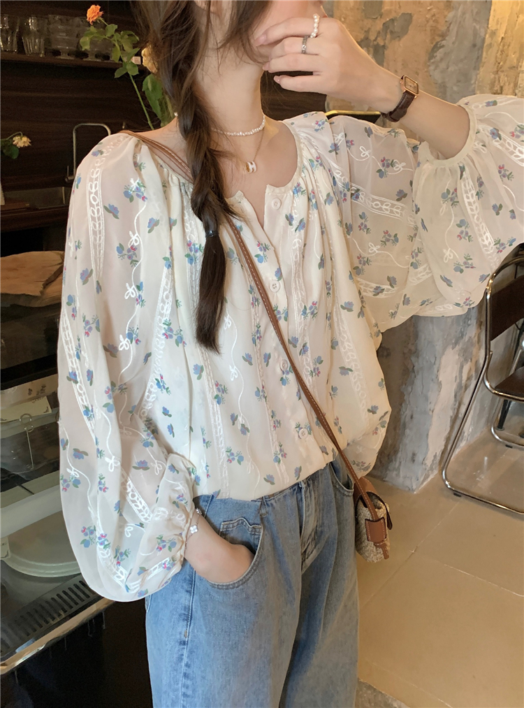 Real price!  Small fresh floral long-sleeved shirt loose and thin round neck sweet girly all-match chiffon shirt