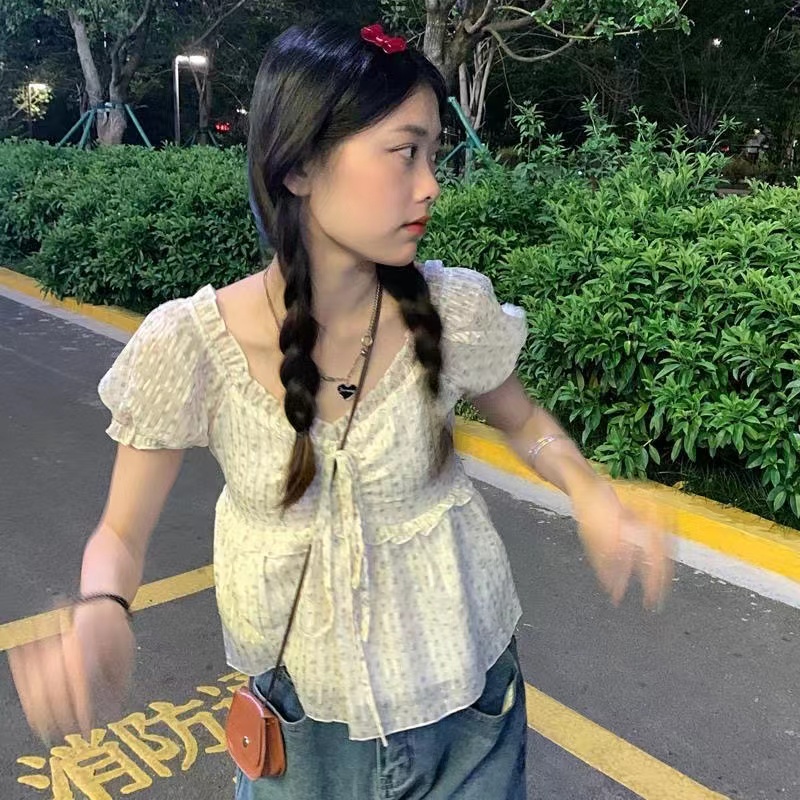 2023 Summer Fresh Floral Custard Strapless Shirt French Puff Sleeve Short Sleeve Square Collar Commuter Slim Top Women