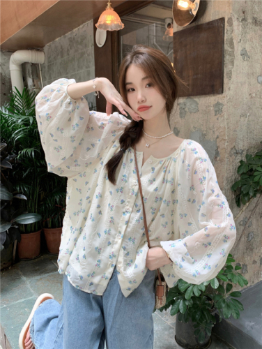 Real price!  Small fresh floral long-sleeved shirt loose and thin round neck sweet girly all-match chiffon shirt
