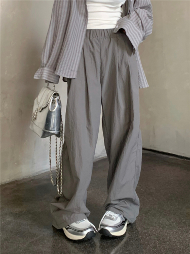 Real price. Thin striped lazy vertical sunscreen shirt + Zen-like gray wide-leg high-end mopping pants