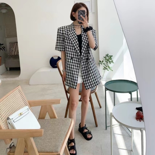 Original fresh blue and white plaid lapel short-sleeved loose casual suit jacket