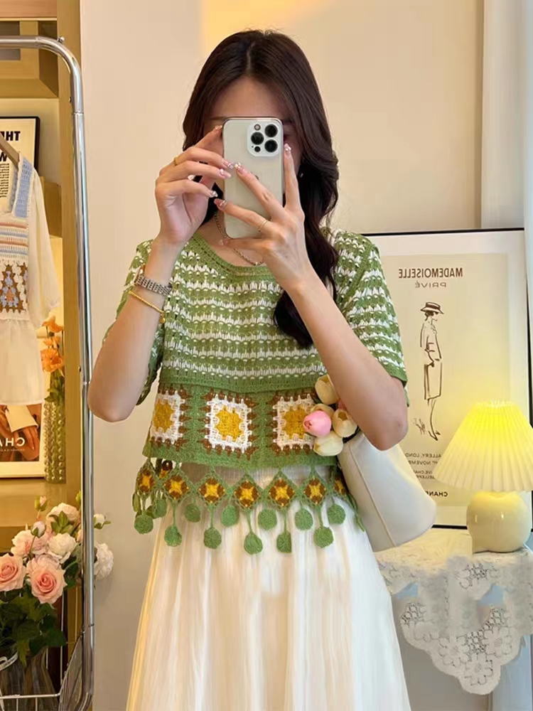 2023 summer new French retro hollow crochet round neck short-sleeved knitted T-shirt slimming all-match top women
