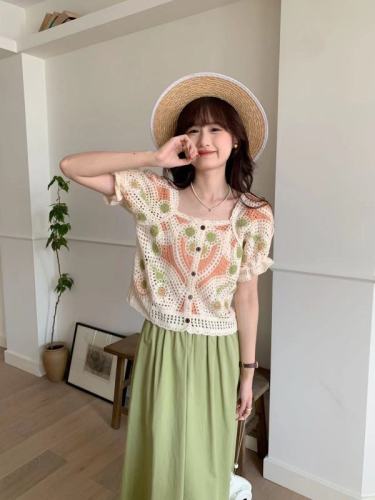 Crochet hollow knitted sweater women's short-sleeved summer  new fashion age-reducing sweet chic short top